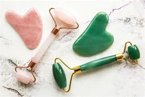 Jade roller
